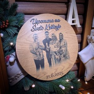 Personalizirana drvena dekoracija s vašom fotografijom i imenima – što pokloniti voljenoj osobi da ostane trajna uspomena? idealan poklon za sveto krštenje, prvu pričest ili krizmu