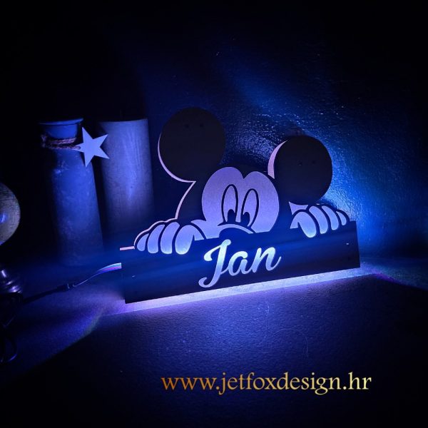 Personalizirana drvena lampa s imenom i motivom Mickey Mousea, idealna za dječju sobu