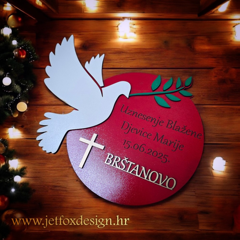 Elegantna dekoracija s golubicom i ugraviranim imenom, namijenjena kao uspomena na sakramente krštenja, krizme ili pričesti.