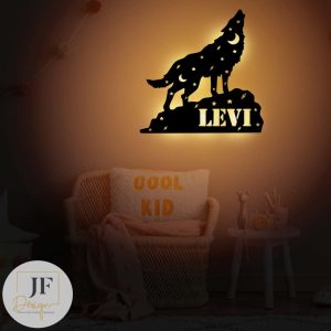 Woody lamp ¦ Alfa vuk - lampa s imenom