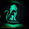 Personalizirana drvena LED lampa s imenom i motivom obitelji iz Kralja lavova, idealan poklon za ljubitelje ove priče.