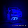 Personalizirana lampa s 3D efektom i motivom BMW-a, uz dodano ime po želji. Unikatni poklon za ljubitelje automobila i brenda BMW.