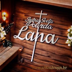 Toper za tortu Sretna sveta potvrda s motivom križa i imenom krizmanika – tražite li dostojanstvenu i simboličnu dekoraciju za krizmu?