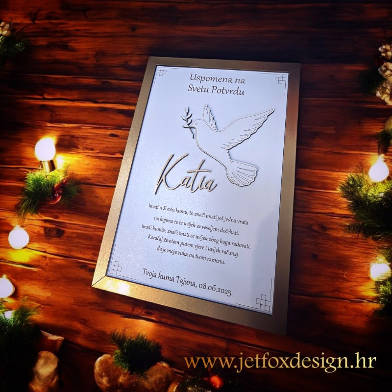 Uspomena za krizmu u obliku personaliziranog okvira s golubicom i fotografijom po želji.