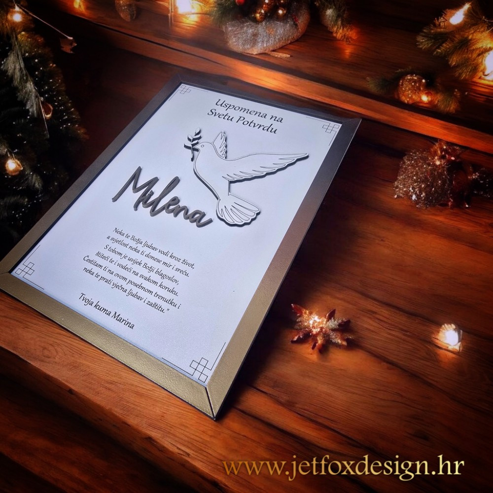 Poklon za krštenje – personalizirani okvir s djetetovim imenom, simbolom golubice i porukom od srca.