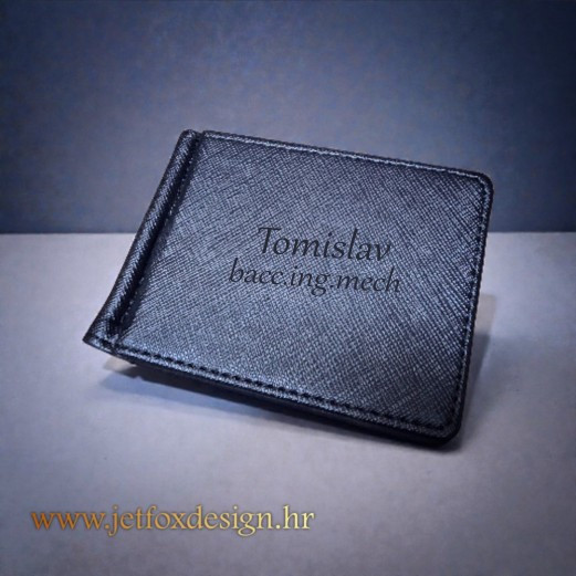Unikatni muški novčanik s gravurom imena, ručno personaliziran za svakodnevnu eleganciju i stil.