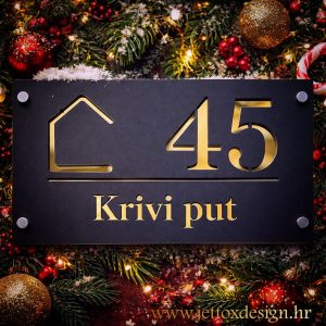 Što pokloniti za novu kuću – personalizirani kućni broj s motivom kućice i elegantnim zlatnim izrezom