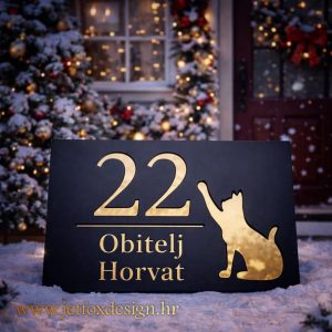 Personalizirani kućni broj s motivom mačke i modernim rasporedom elemenata za obiteljski dom