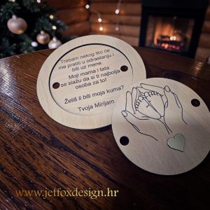 Personalizirana drvena čestitka s fotografijom i tekstom po želji za razne prigode. Tražite personalizirani poklon za posebnu priliku?