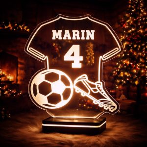 LED nogometna lampa s imenom, dresom i loptom za dječju sobu – što pokloniti ljubitelju nogometa?