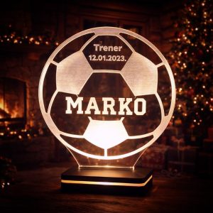 Personalizirana lampa u obliku nogometne lopte s imenom – tražiš li poklon za nogometaša koji živi za nogomet?