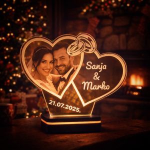 Personalizirana LED lampa s vjenčanim prstenjima i imenima, simbol vječne ljubavi – tražiš li poklon koji ima pravo značenje?