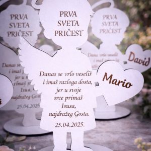 Zahvalnica za goste u obliku anđela s imenom i tekstom – kako zahvaliti gostima na krizmi na poseban način?