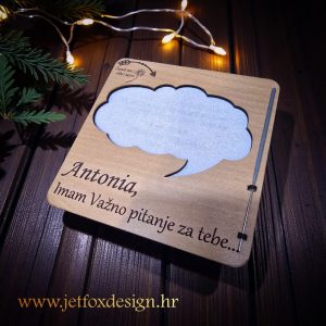 Vatrena čestitka pitalica za kumu u obliku oblaka – tražiš li nježan i poseban način da pitaš buduću kumu?