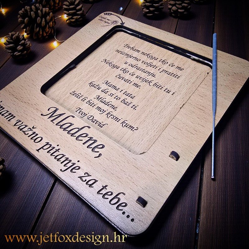 Zapaljiva čestitka s tajnom porukom koja se otkriva plamenom – savršen način da pitate “Hoćeš li biti moj kum?”.