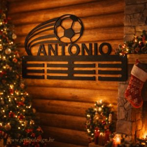 Držač za medalje za nogometaša s imenom po želji i dinamičnim nogometnim motivom – kako izložiti sve osvojene medalje na jednom mjestu?