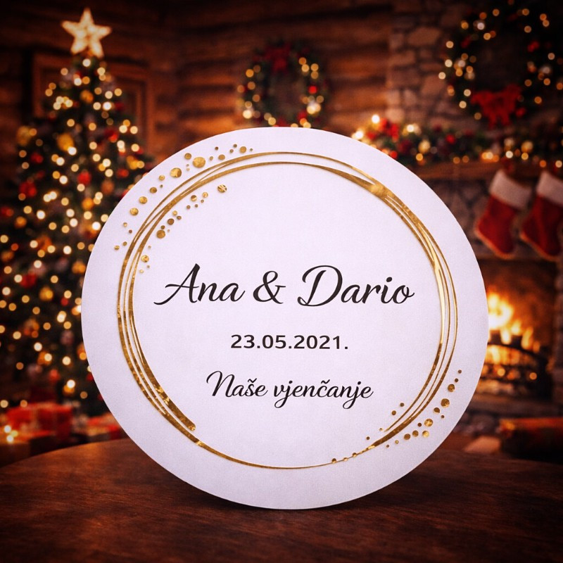 Personalizirana vjenčana dekoracija s imenima mladenaca i datumom – tražite li elegantnu uspomenu na dan vjenčanja?