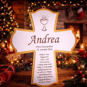 Personalizirani križ za Prvu svetu pričest s imenom i datumom – svečani poklon za djevojčicu.