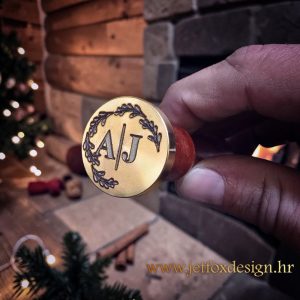 Unikatni personalizirani pečat za vosak izrađen prema vašem dizajnu s preciznom gravurom. Kako izraditi personalizirani pečat za vosak?