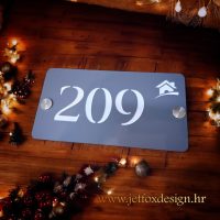 Savršen broj za vašu kuću – minimalistički, moderan i izrađen po narudžbi, prilagođen vašem prostoru.