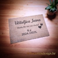 Poklon za učiteljicu – personalizirani otirač s toplom porukom i imenom, idealan dar za kraj nastavne godine, želiš li nešto drugačije od klasičnih poklona?