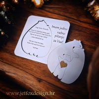 Drvena pitalica s personaliziranim tekstom – originalan način da postavite pitanje kumovima za krštenje.