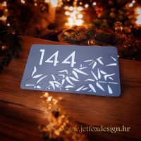 Prvi dojam počinje na vratima – luksuzni kućni broj koji govori o stilu vašeg doma.